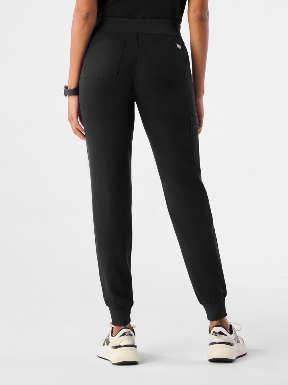 FIGS Women’s Scrub Set - Black - Catarina Top - M & Zamora Jogger Pants - M Reg - Picture 15 of 15